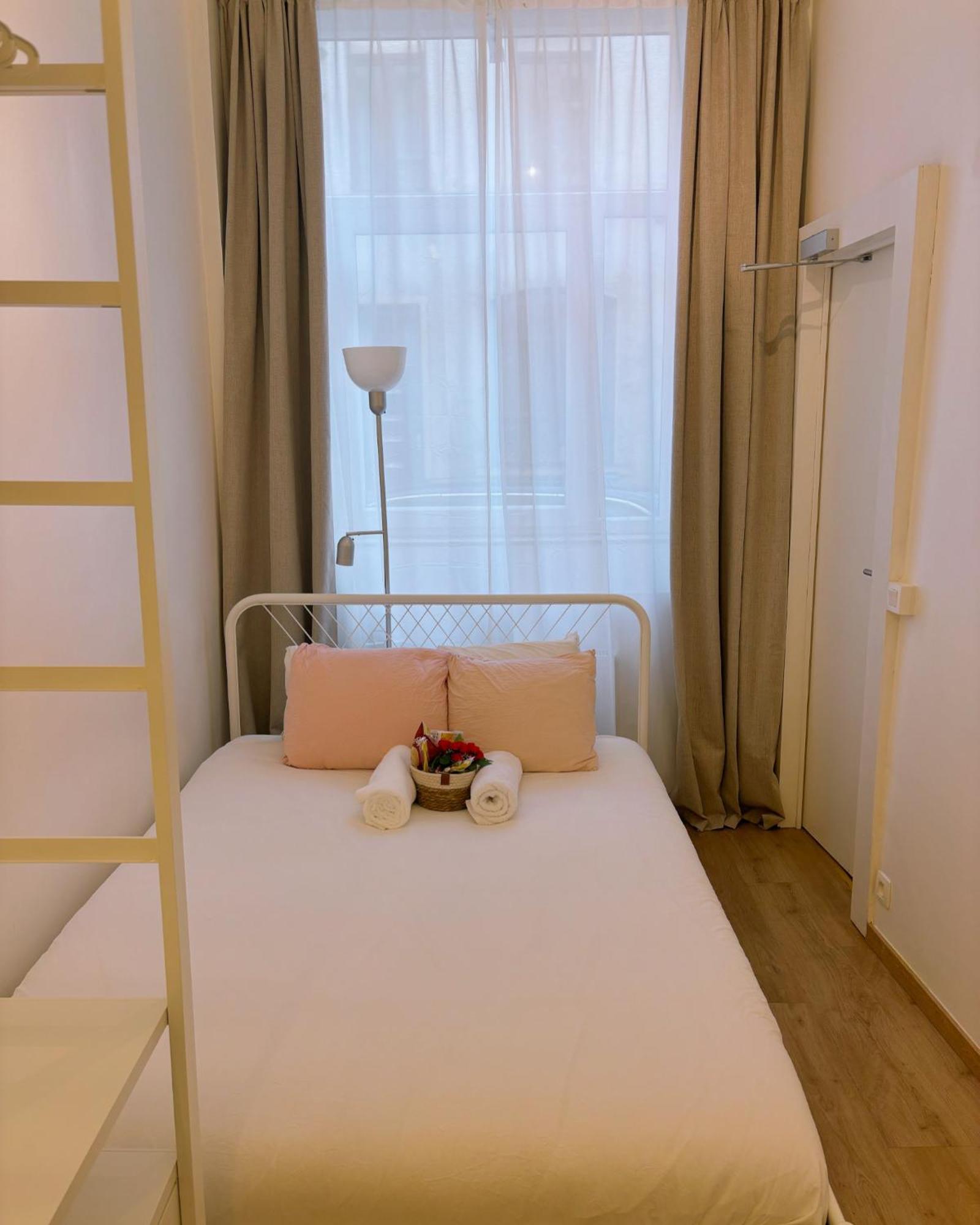 Benny'S Rooms Brussels City Centre Eksteriør billede